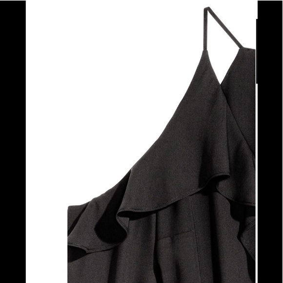 NWT H&M Black Long Sleeve Cold-Shoulder Dress - Picture 4 of 4